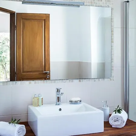 Villa Sleeps 8 Pool Air Con Wifi Corbara